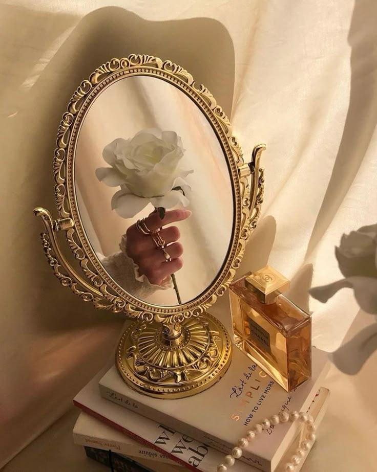 Cascade Grove Panel workshop space where corporate flower arrangements are designed and prepared for business delivery